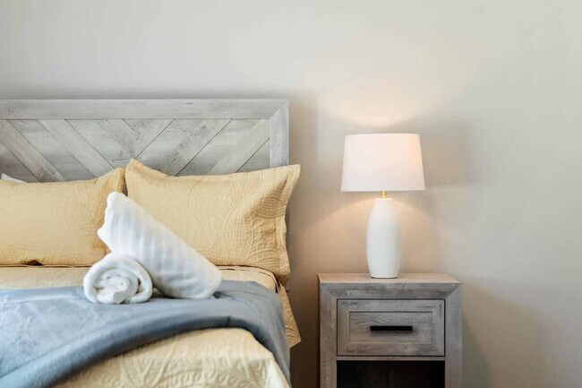 Building Photo - 1941 Tidewater Ct