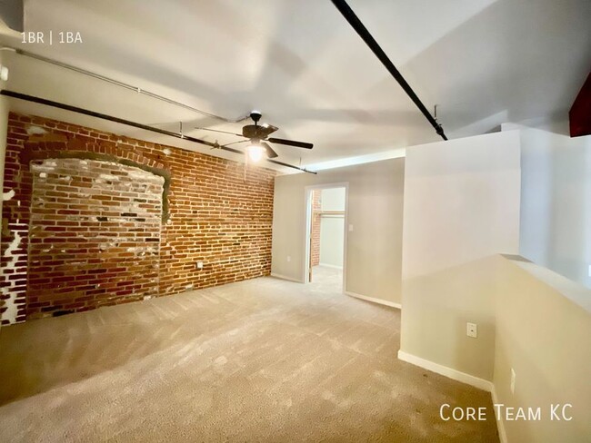 Building Photo - 1 Bedroom Loft For Rent in the River Market