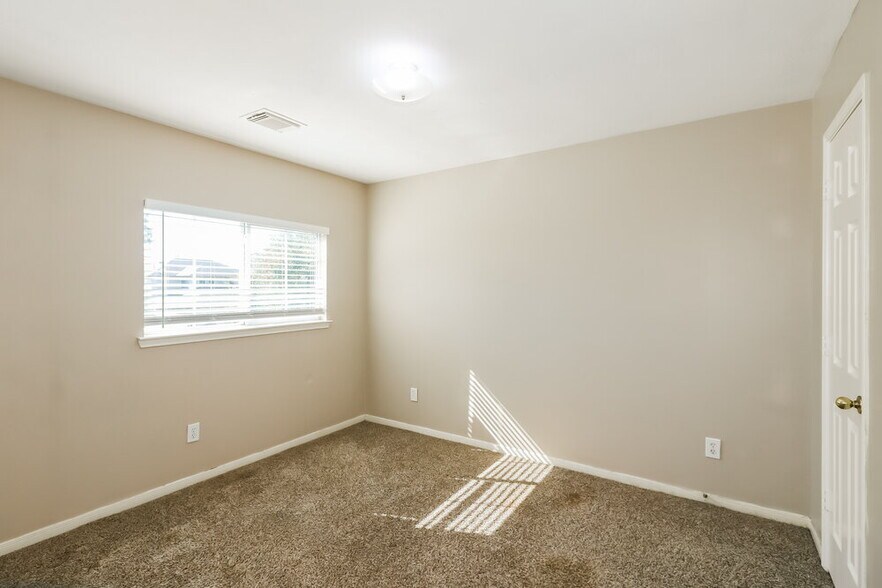 Building Photo - 19902 Owens Trace Ln