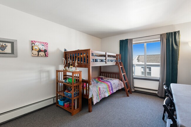 Building Photo - 7900 Harwood Ave