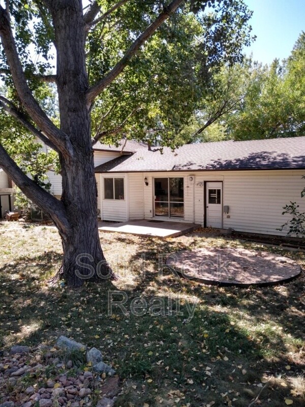 Building Photo - 4811 Villa Cir
