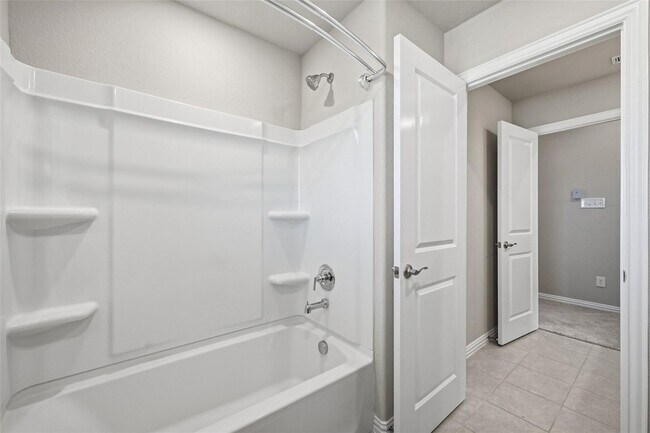 Building Photo - 206 Fieldstone Dr