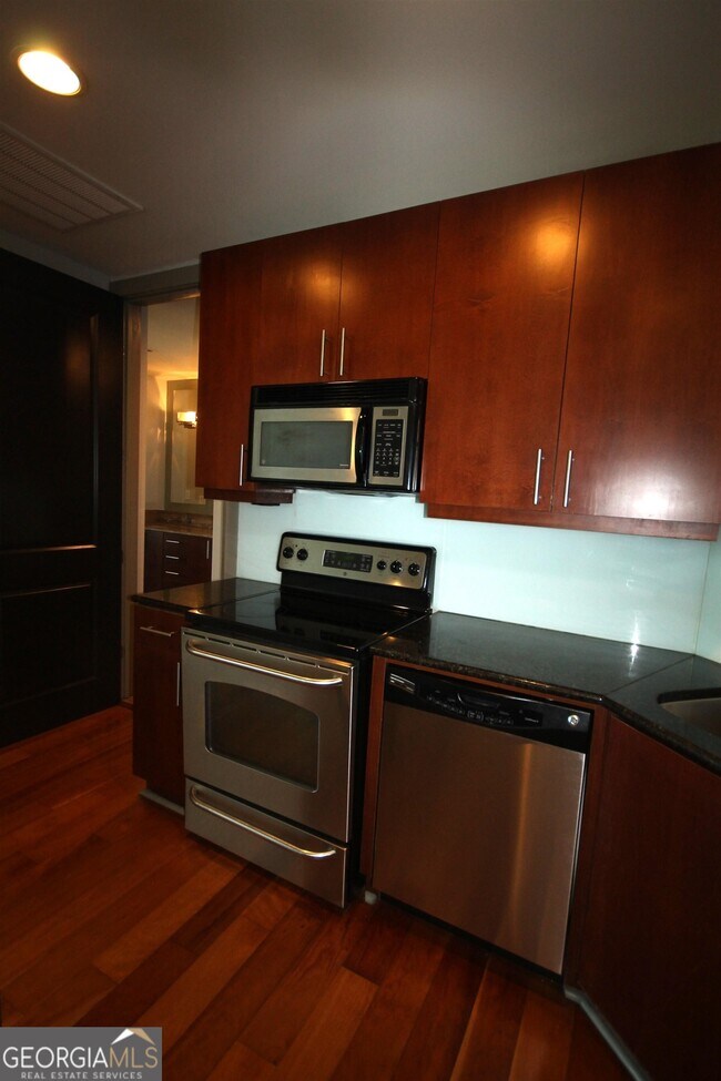 Building Photo - 4561 Olde Perimeter Way