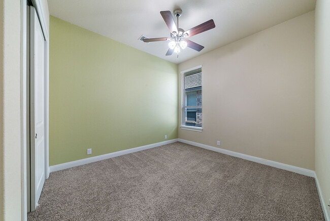 Building Photo - 26923 Camellia Trce