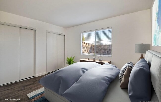 Building Photo - 625 S Fig St