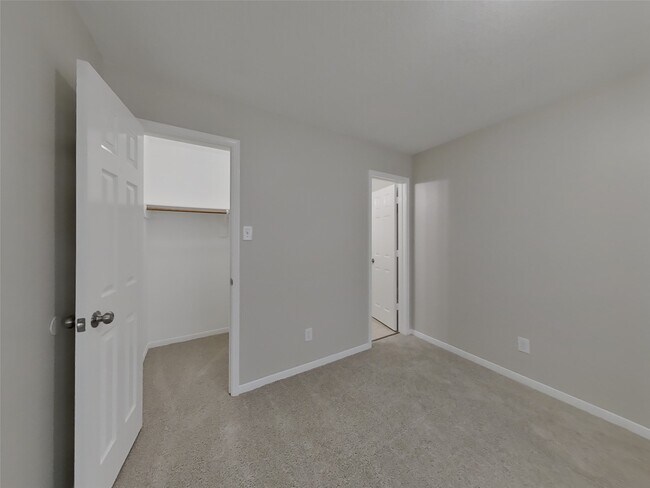 Building Photo - 16821 Greenhouse St