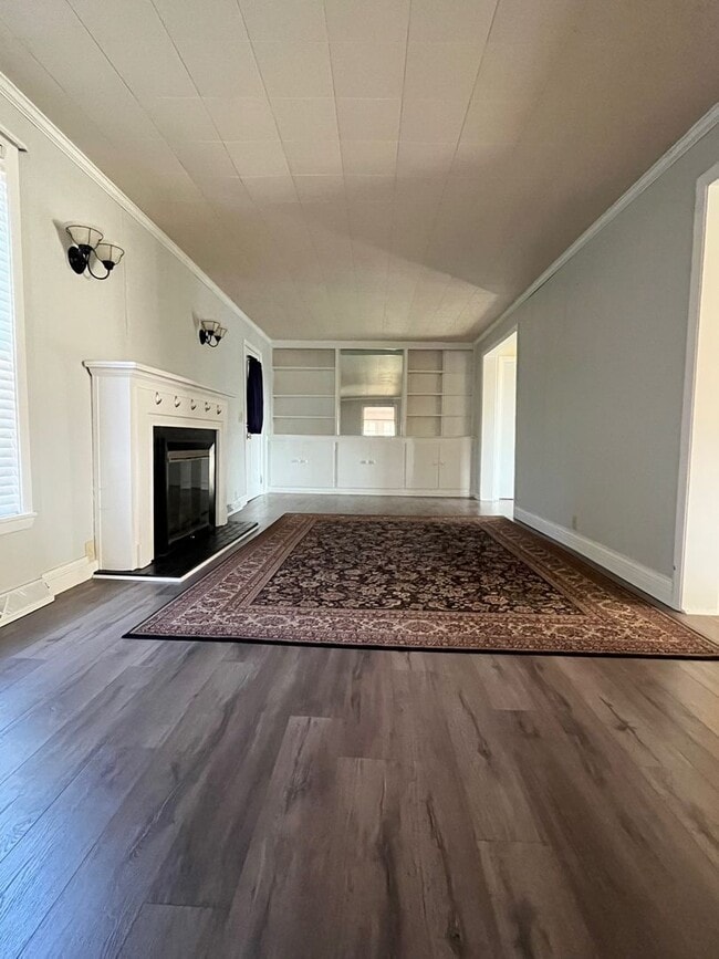 Building Photo - Three Bedroom in Mapleton Local School Dis...