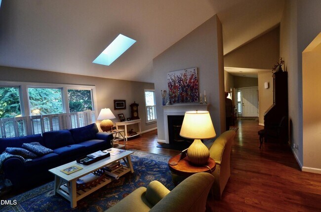 Building Photo - 531 Weathersfield
