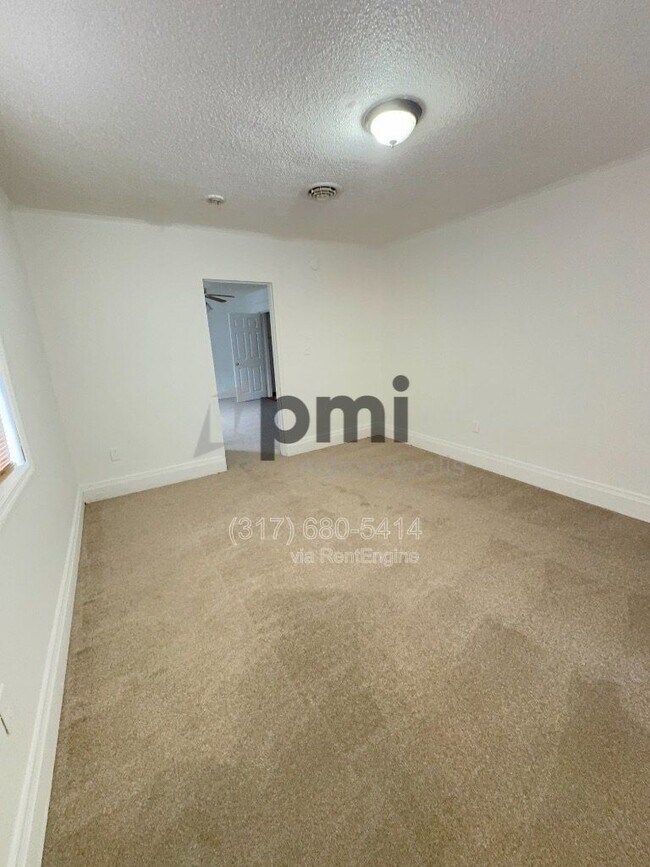 Building Photo - 955 S 22nd St