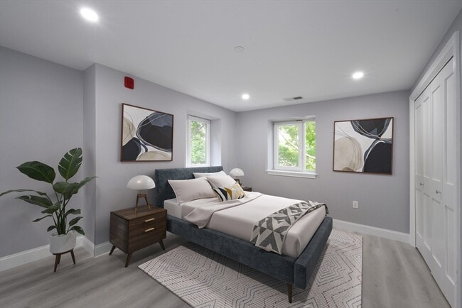 Building Photo - 245 Elm St