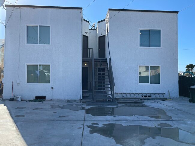 Each apartment has private entrance in back of building - 4606 S Normandie Ave