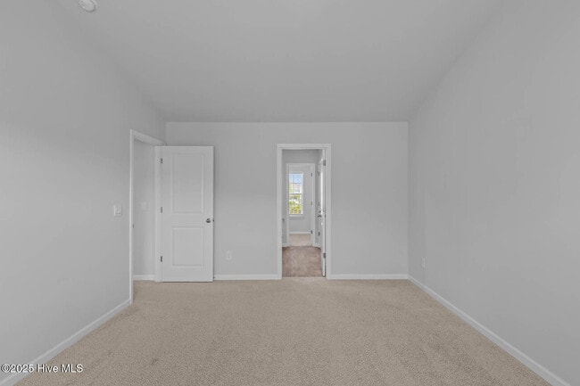 Building Photo - 200 Walton Dr