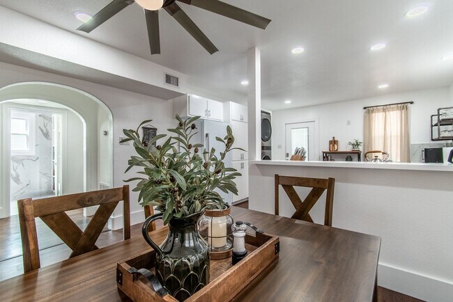 Building Photo - Ready for move in