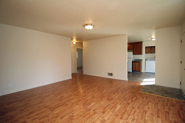 Building Photo - kaufg01