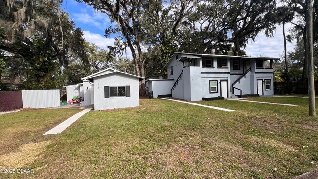 Building Photo - 633 Florence St