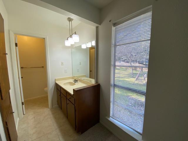 Building Photo - 9404 Shady Oaks Dr