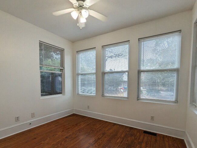 Building Photo - 401 S Franklin Dr