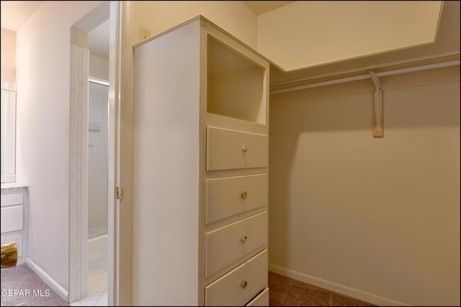 Building Photo - 424 Stonebluff Rd