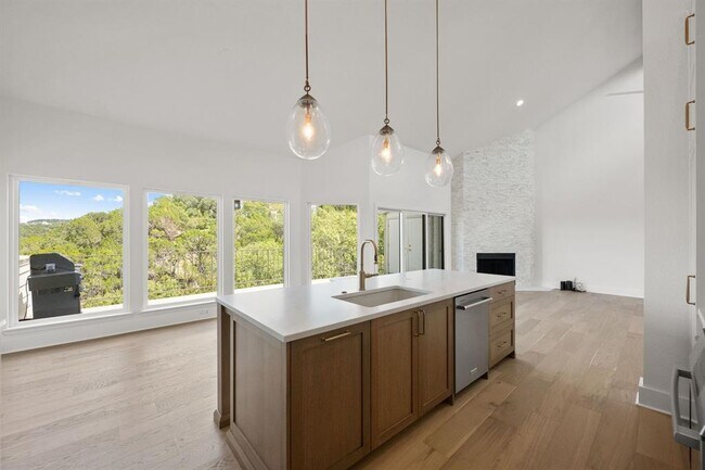Building Photo - 1520 Ben Crenshaw Way