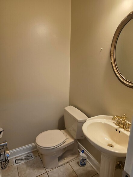 Building Photo - 30 Mulligan Ct