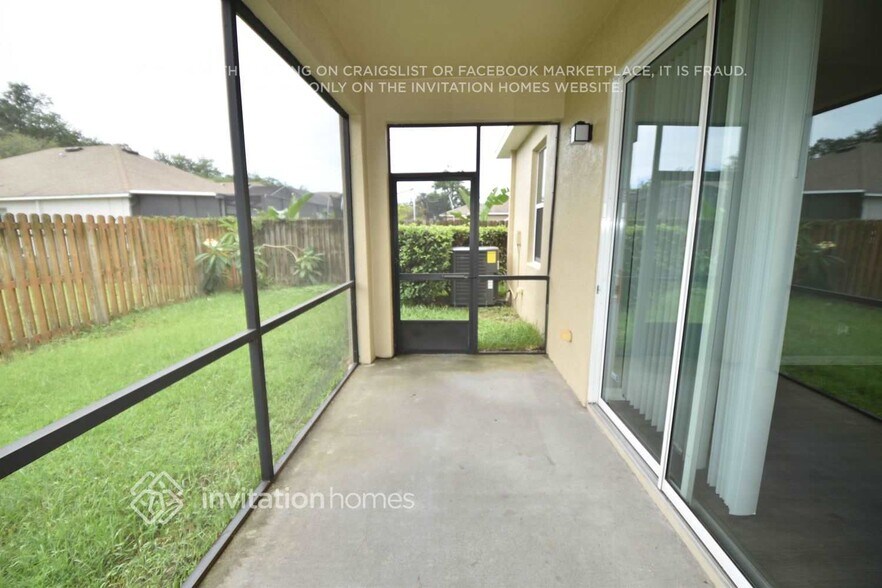 Building Photo - 5905 Lilac Lake Dr