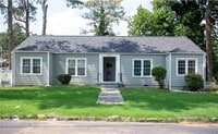 Building Photo - 2718 Miles Cir