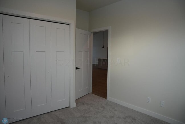 Building Photo - 3 bed 2 bath slab on grade Twinhome for rent