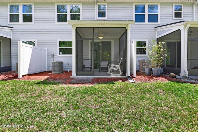 Building Photo - 381 Richmond Dr