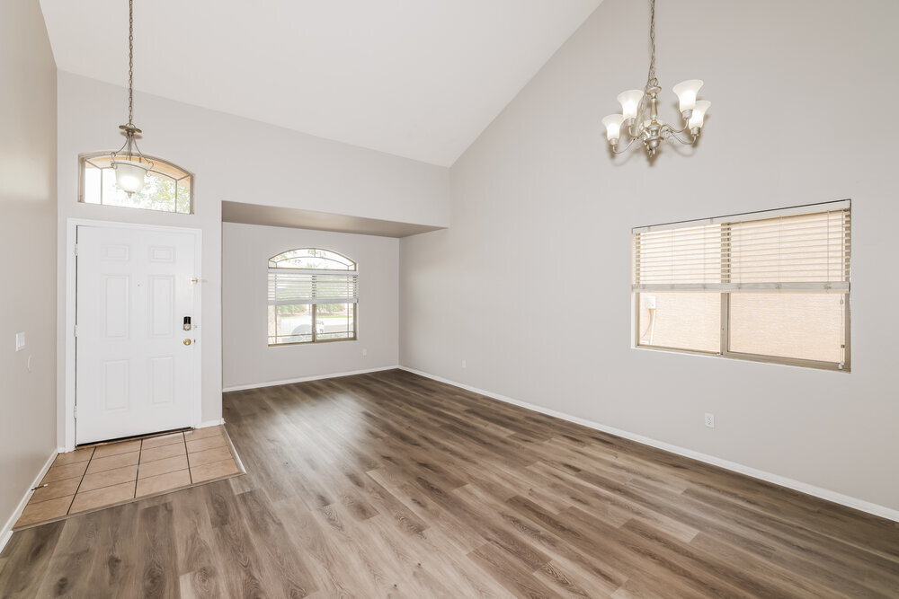 Building Photo - 8633 W Cordes Rd