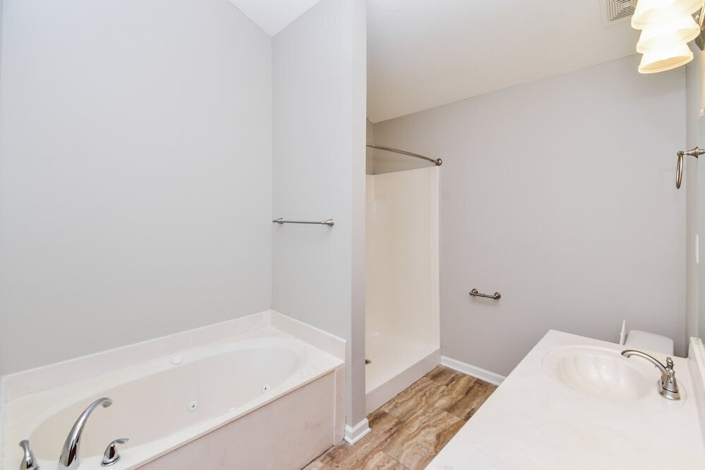 Building Photo - 13273 Sandbourne S
