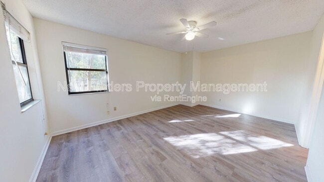 Building Photo - 124 Magnolia St