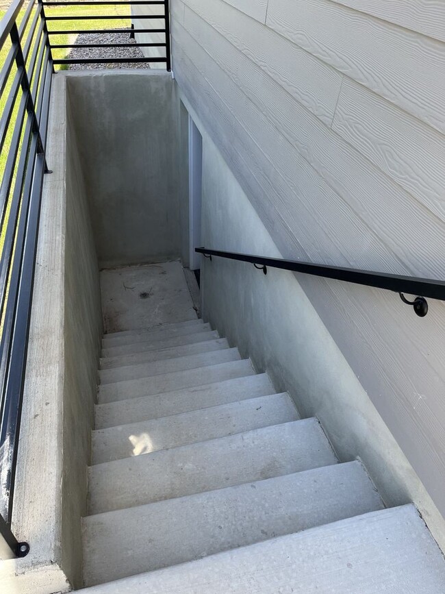 Building Photo - 1357 E 750 S