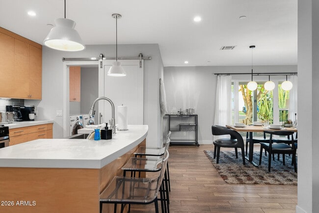 Building Photo - 7243 E Virginia Ave