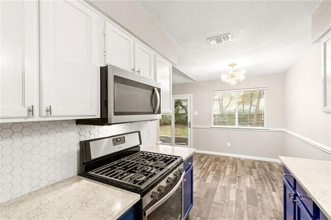 Building Photo - 9708 Moorberry St