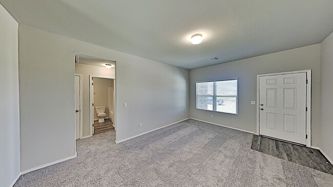 Building Photo - Wonderful 3 Bedroom 2 Bath Home - Shawnee Schools