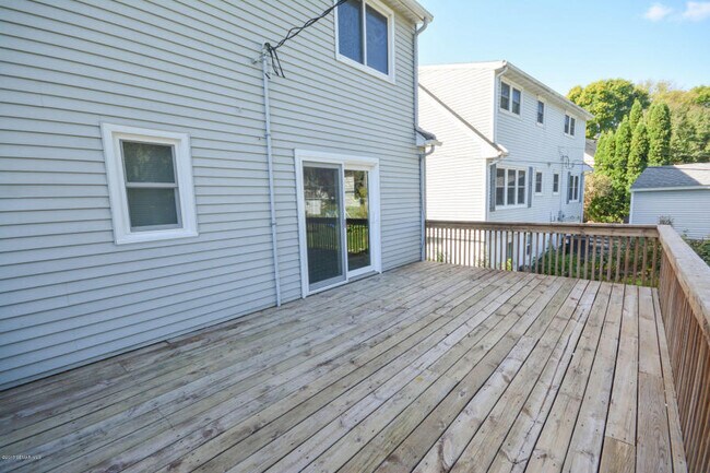 Building Photo - Cape Cod style home - completely updated t...