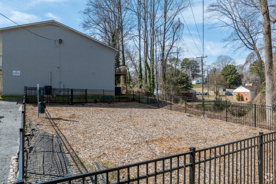 Dog Park - The Groves
