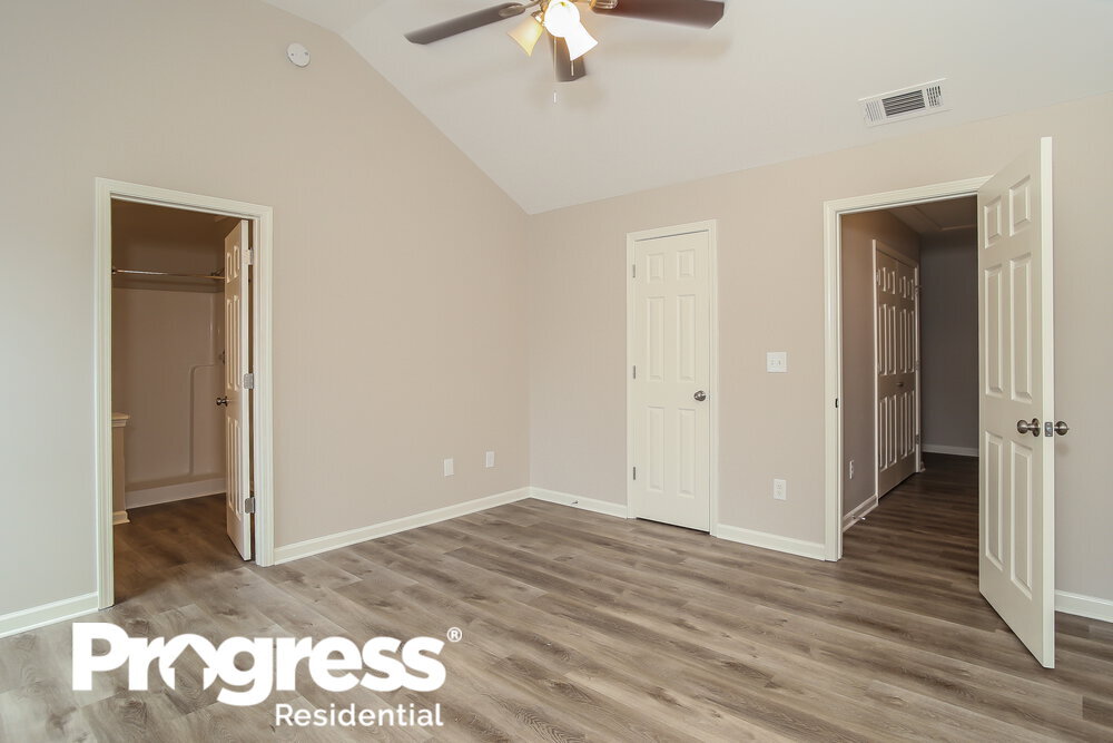 Building Photo - 307 Hidden Creek Ln