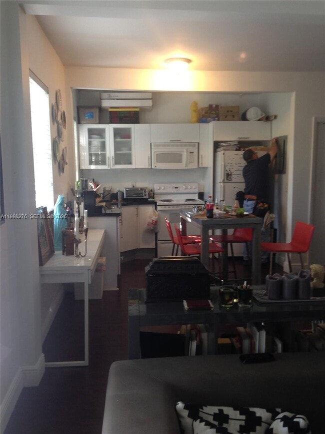 Building Photo - 577 NE 62nd St