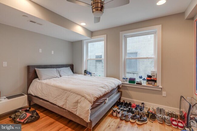 Building Photo - 2022 Kimball St