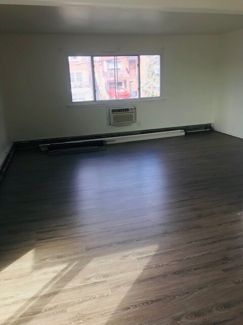 Building Photo - 62 64th St