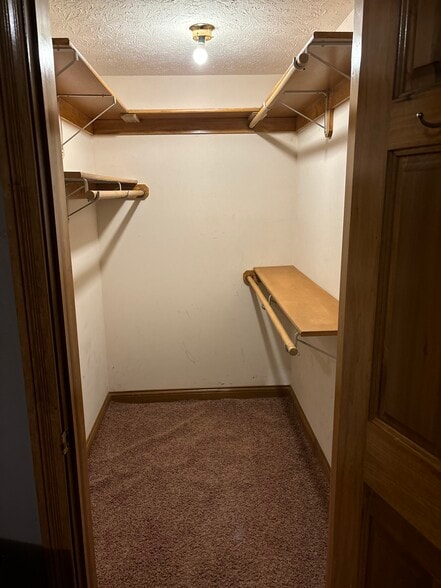 Closet - 1099 N County Road 300 E