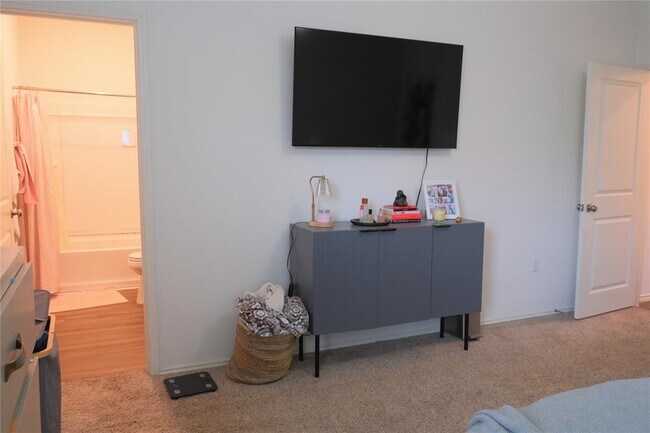 Building Photo - 3424 Lodgepole Dr