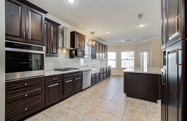 Building Photo - 1230 Blue Leaf Dr