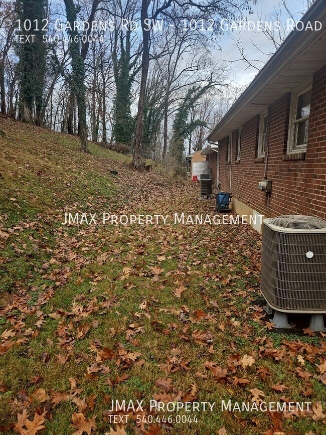 Building Photo - This property has a no security deposit op...