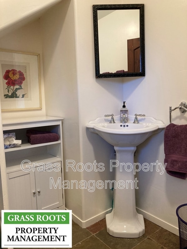 Building Photo - 22912 Montclair Ct