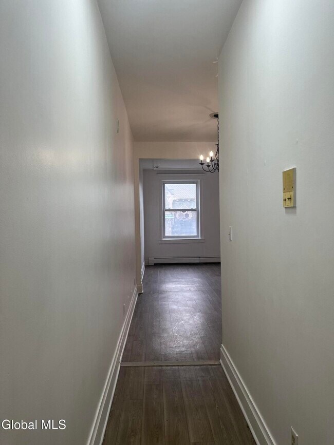 Building Photo - 9 St Joseph's Terrace