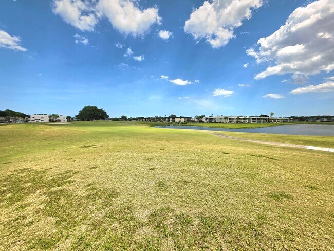 Building Photo - 719 Flanders Dr