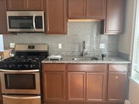 Building Photo - 9 Kenberma Rd