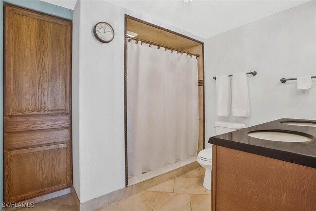 Building Photo - 4372 27th Ct SW